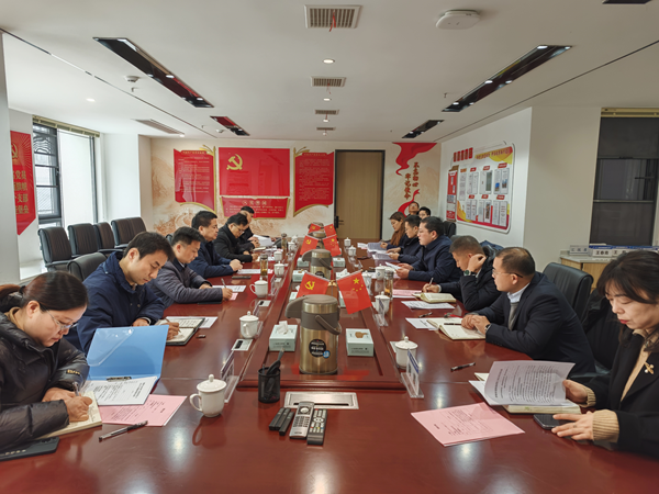 罗太忠到滨湖雅园检查清静生产等事情